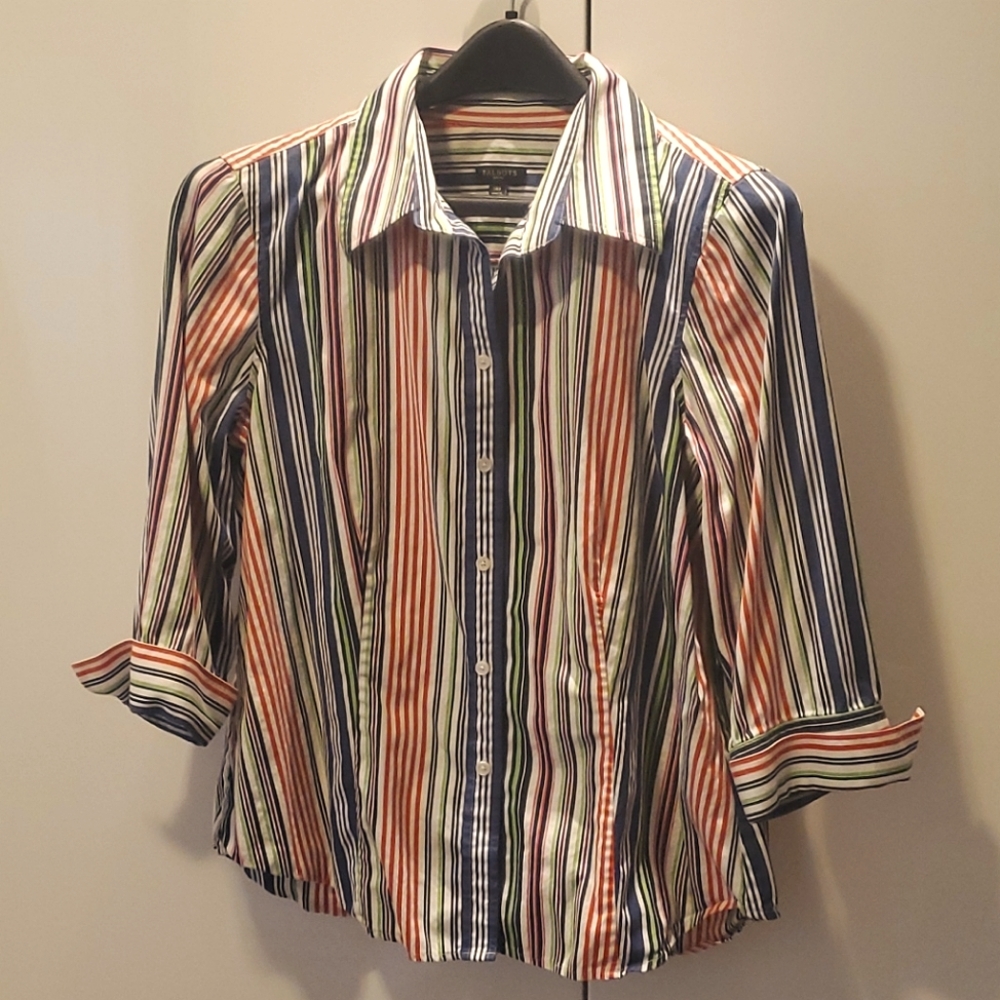 Button down shirt 3/4 sleeves